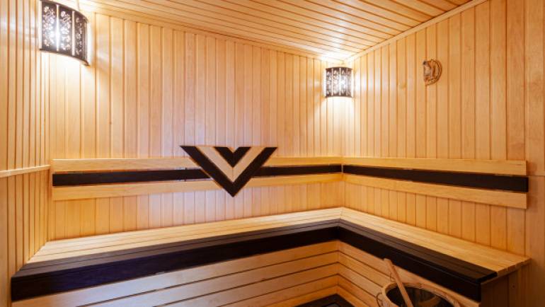 Un calore che guarisce: i benefici della sauna finlandese