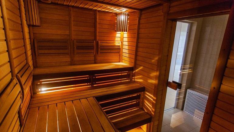 Ecco come funziona la sauna a infrarossi; benefici alla salute